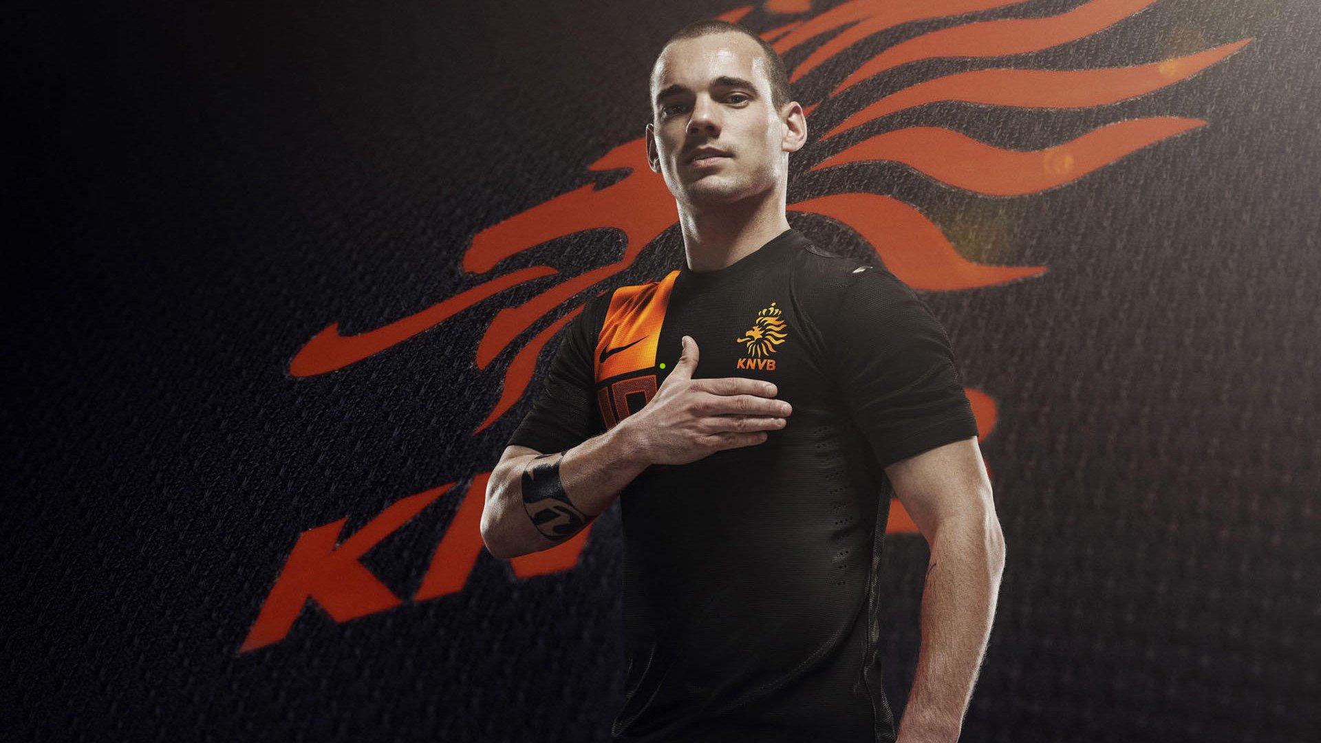 国足再赴阿联酋训练记，完美之旅与体育小镇的便利体验