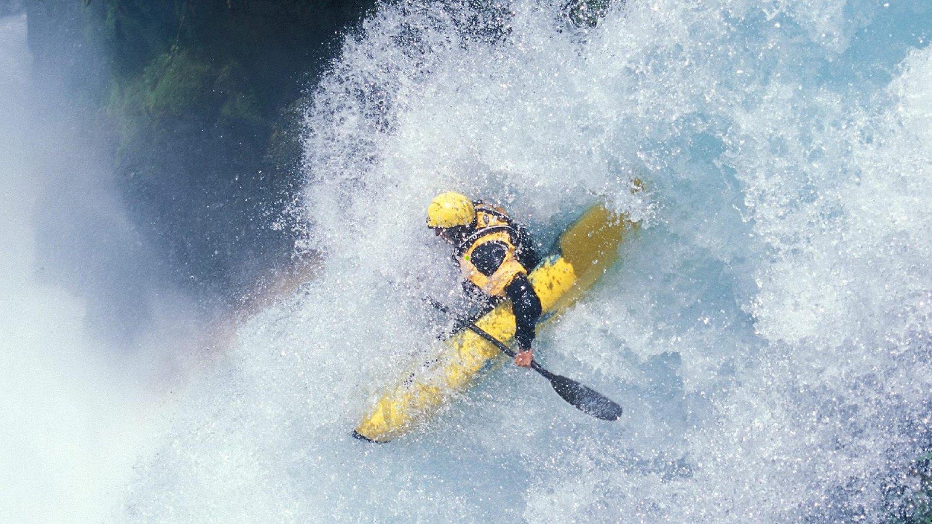 IFAB官方提议，VAR获权介入两黄变红判罚，足球执法迈向新纪元